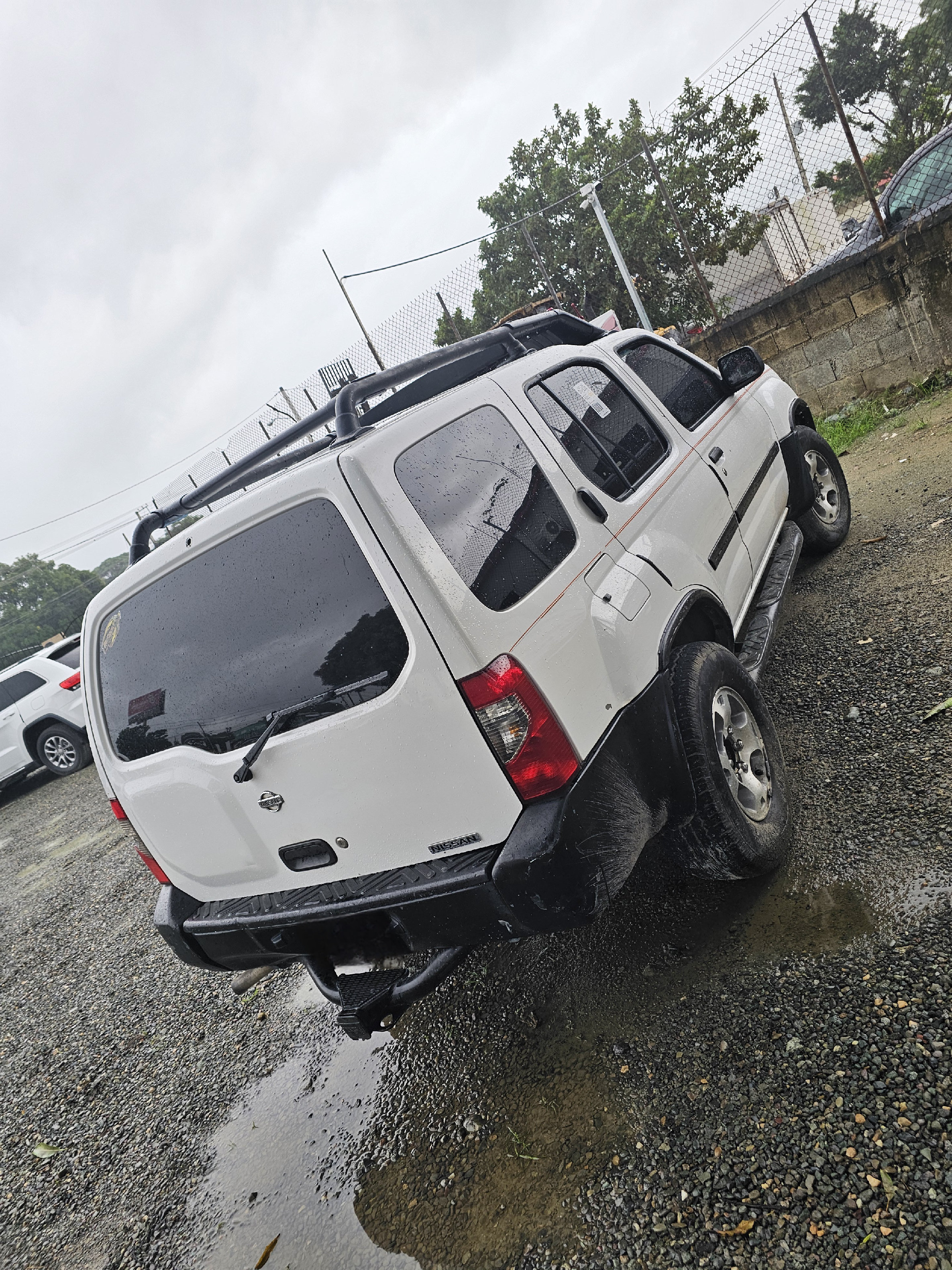 jeepetas y camionetas - Nissan xterra 2000 4