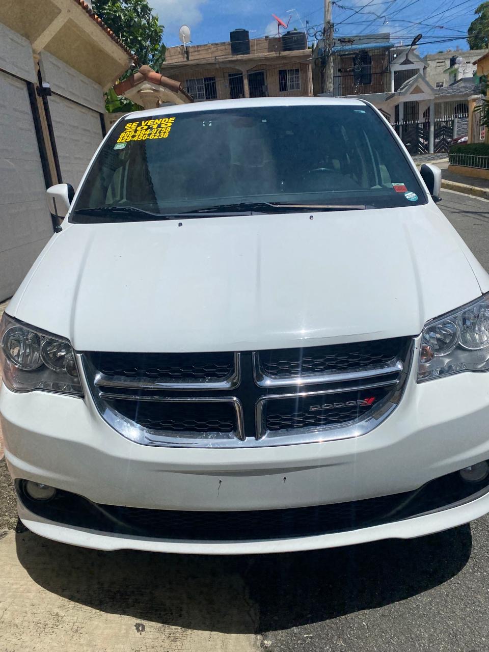 jeepetas y camionetas - DODGE GRAND CARAVAN 2019 SXT - 7 PASAJEROS