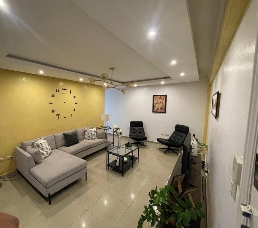 penthouses - VENDO PENTHOUSE LAS PRADERAS, 3 HAB,( NO ASCENSOR) 230 MTS,US 215,000 Dol  1