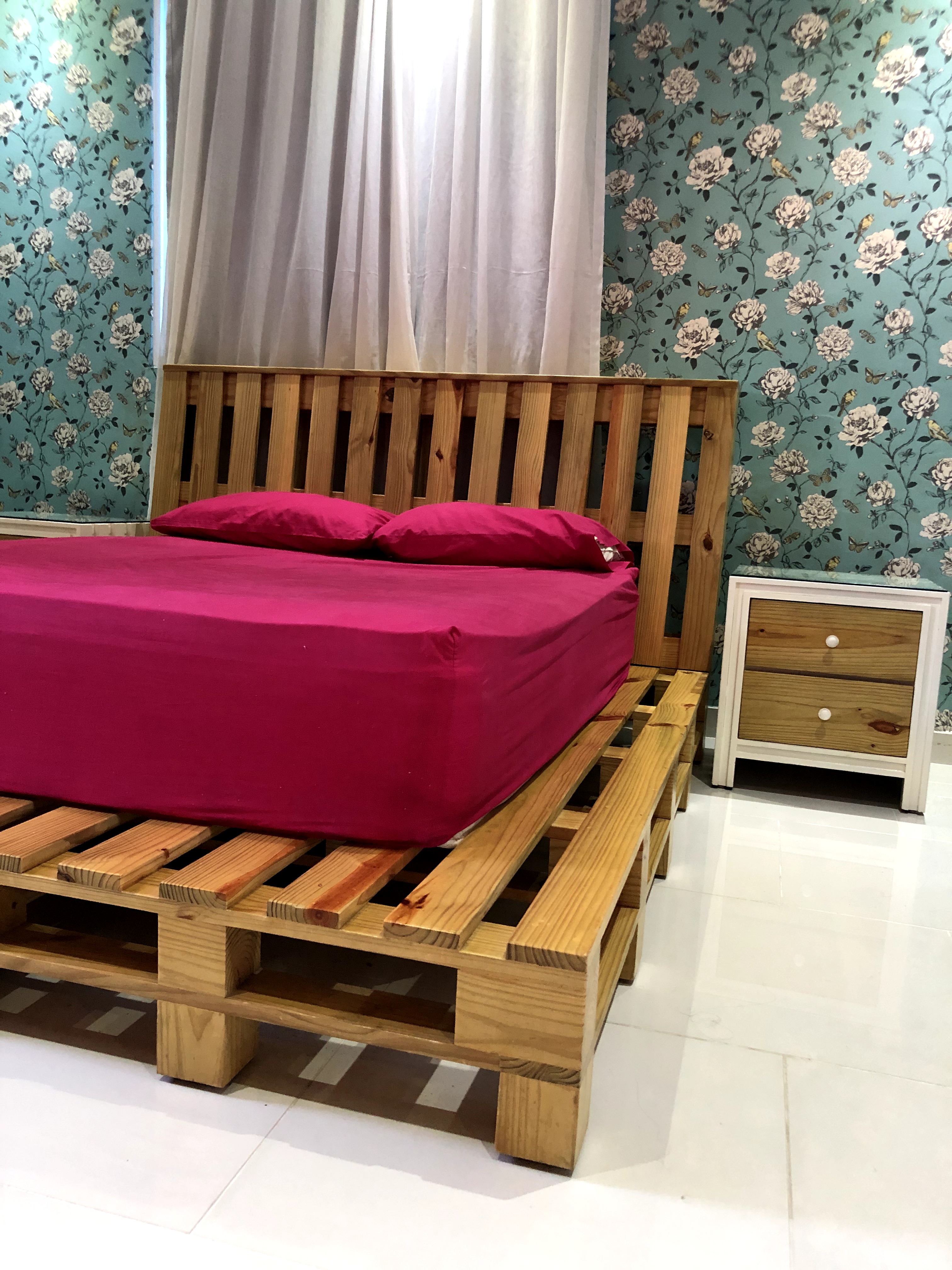 muebles y colchones - ESTRUCTURA DE CAMA PALLET DE PINO - QUEEN Y KING 1