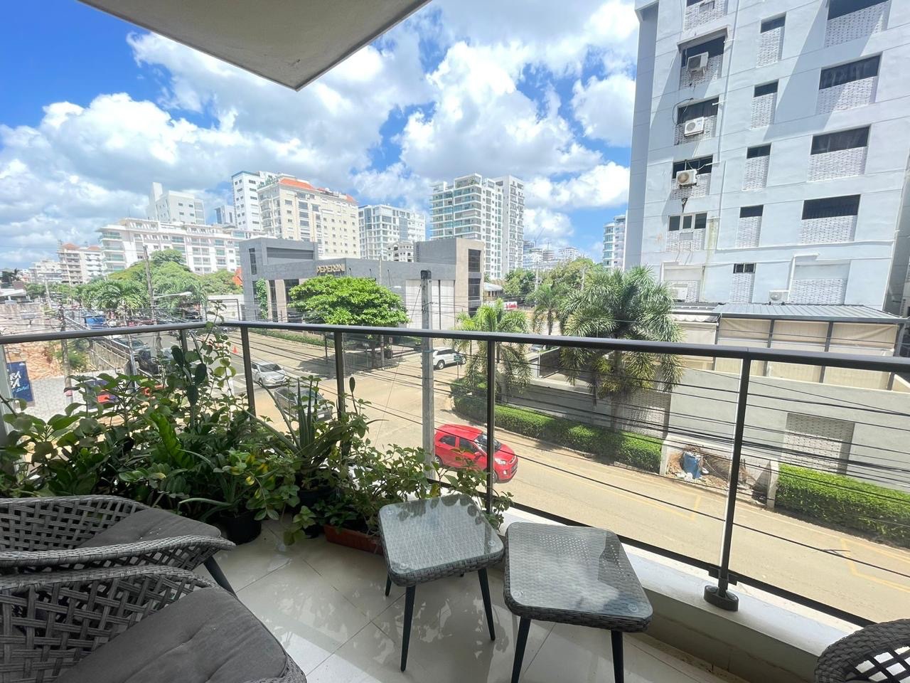 apartamentos - Vendo piantini tercer nivel dos hab dos parqueo balcón 2.5 baños servicio  2