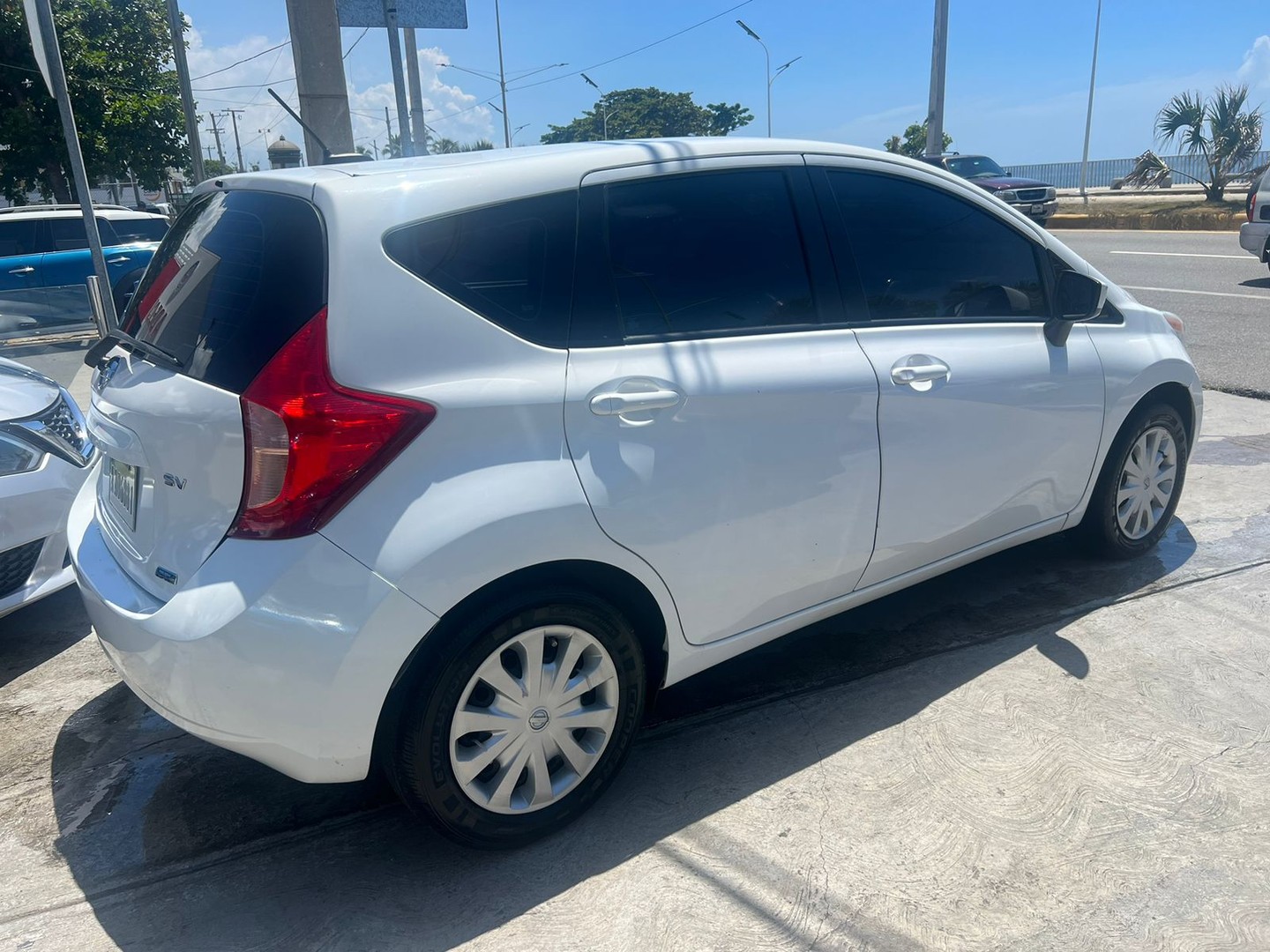 carros - Nissan Versa Note 8