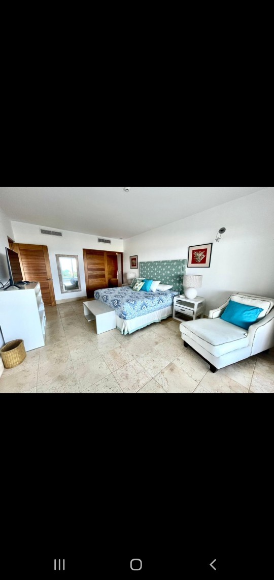 casas vacacionales y villas - Hermoso apartamento Frente  la Playa Cap Cana 4