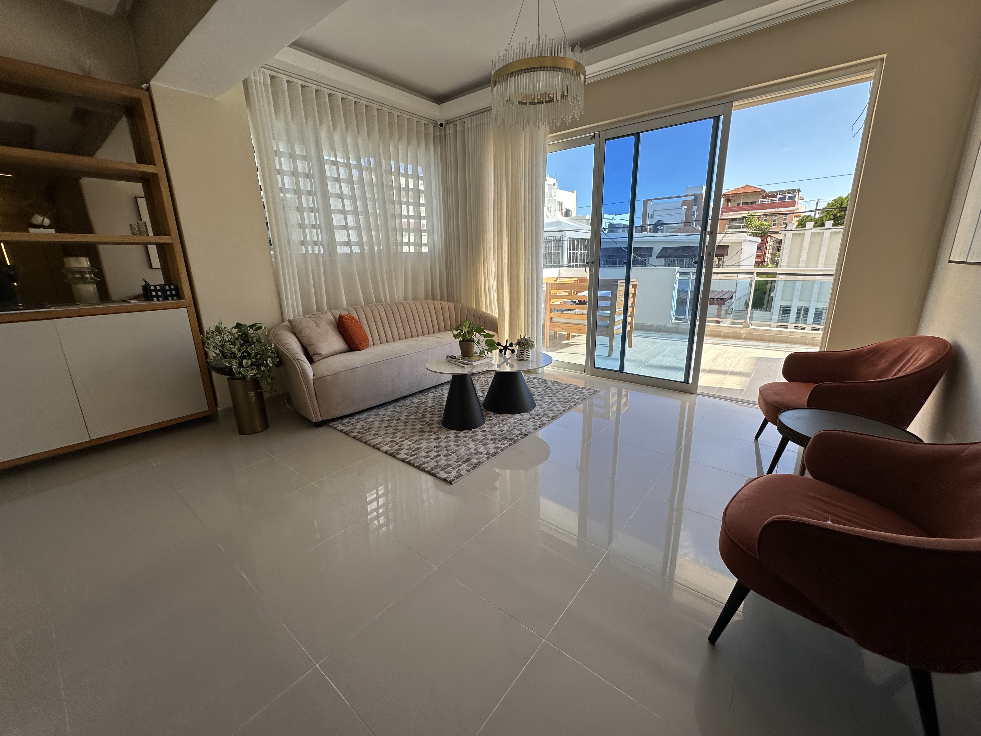 apartamentos - Vendo segundo nivel con terraza Cacique , dos habi 4