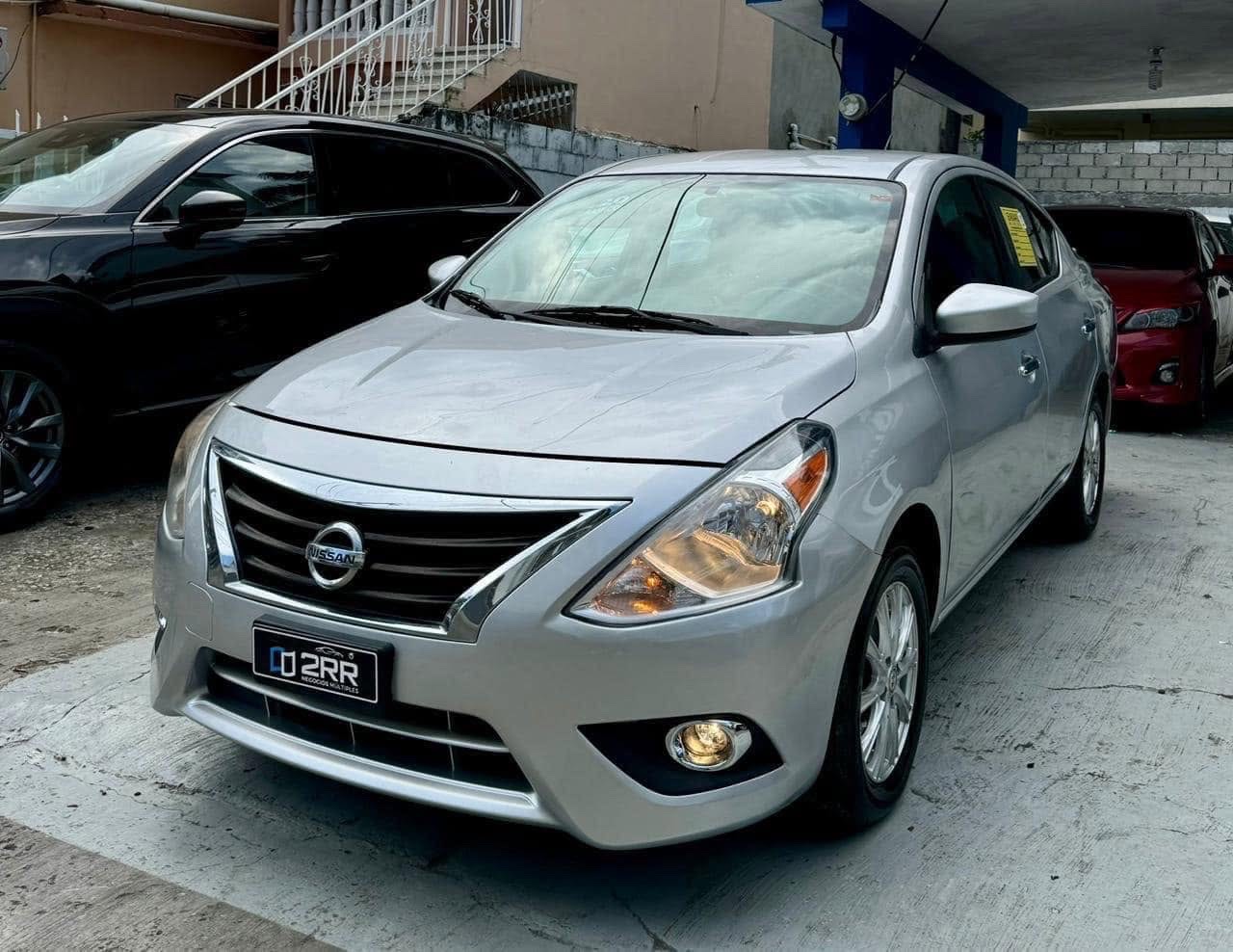 carros - Nissan Versa SV 2019 Clean 2