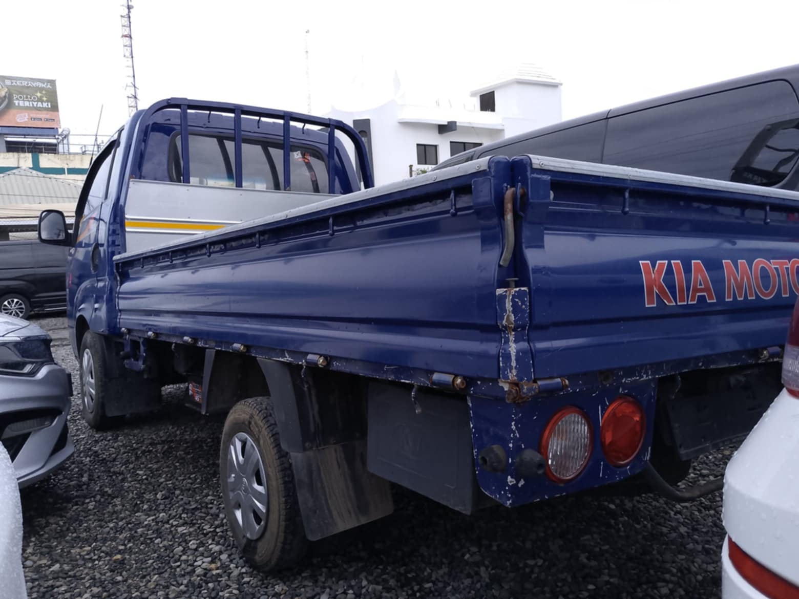 jeepetas y camionetas - KIA BONGO 2017 AZUL DESDE: RD$ 870,100.00 1