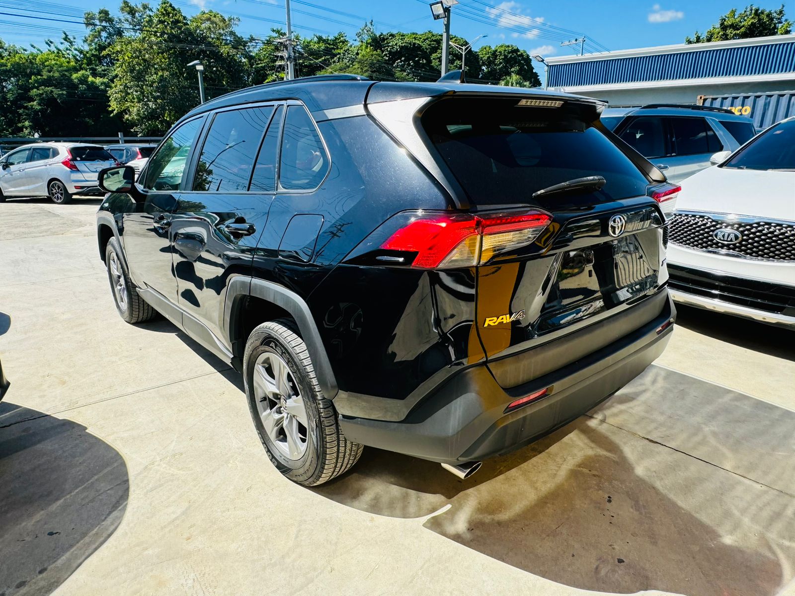 jeepetas y camionetas - Toyota Rav4 2022 XLE PREMIUM ✅️  Clean Carfax  9