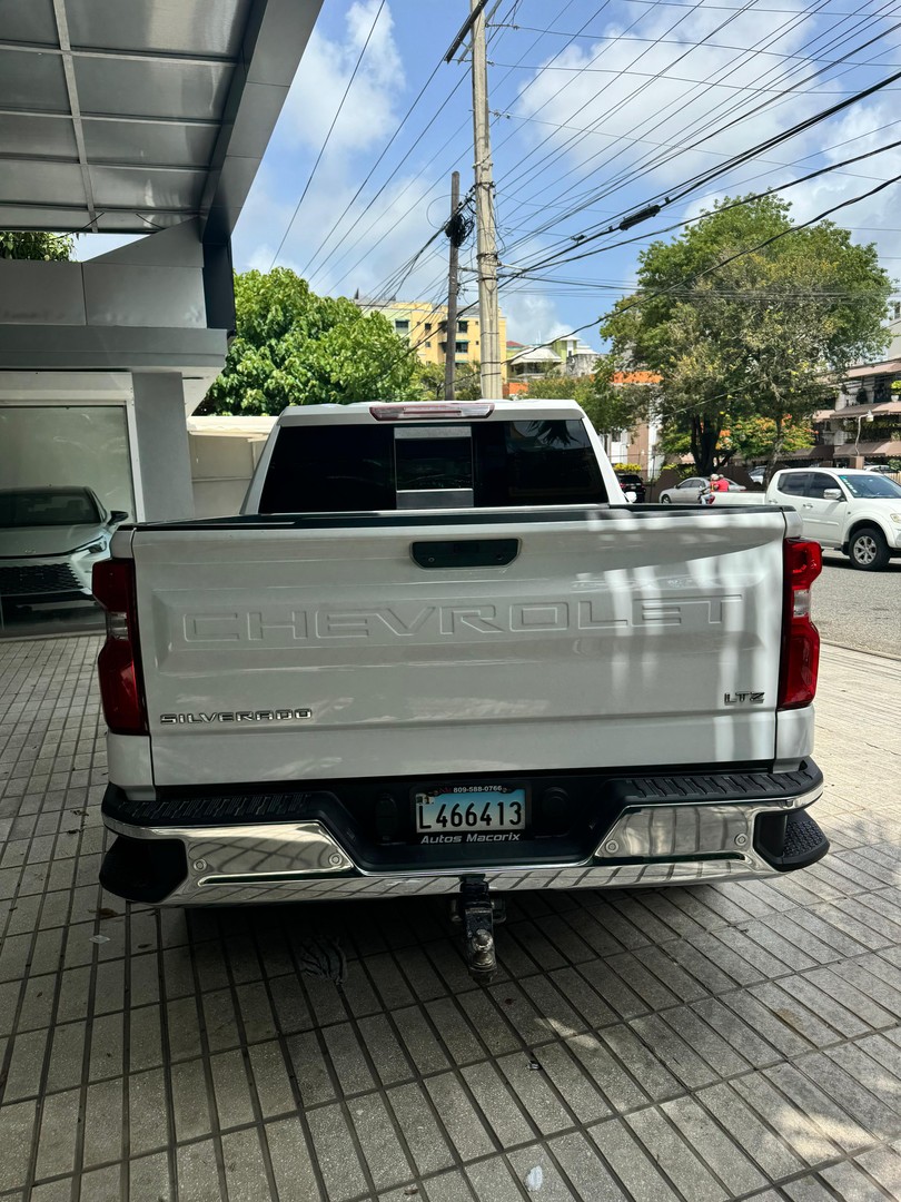 jeepetas y camionetas - CHEVROLET SILVERADO LTZ 4WD 4