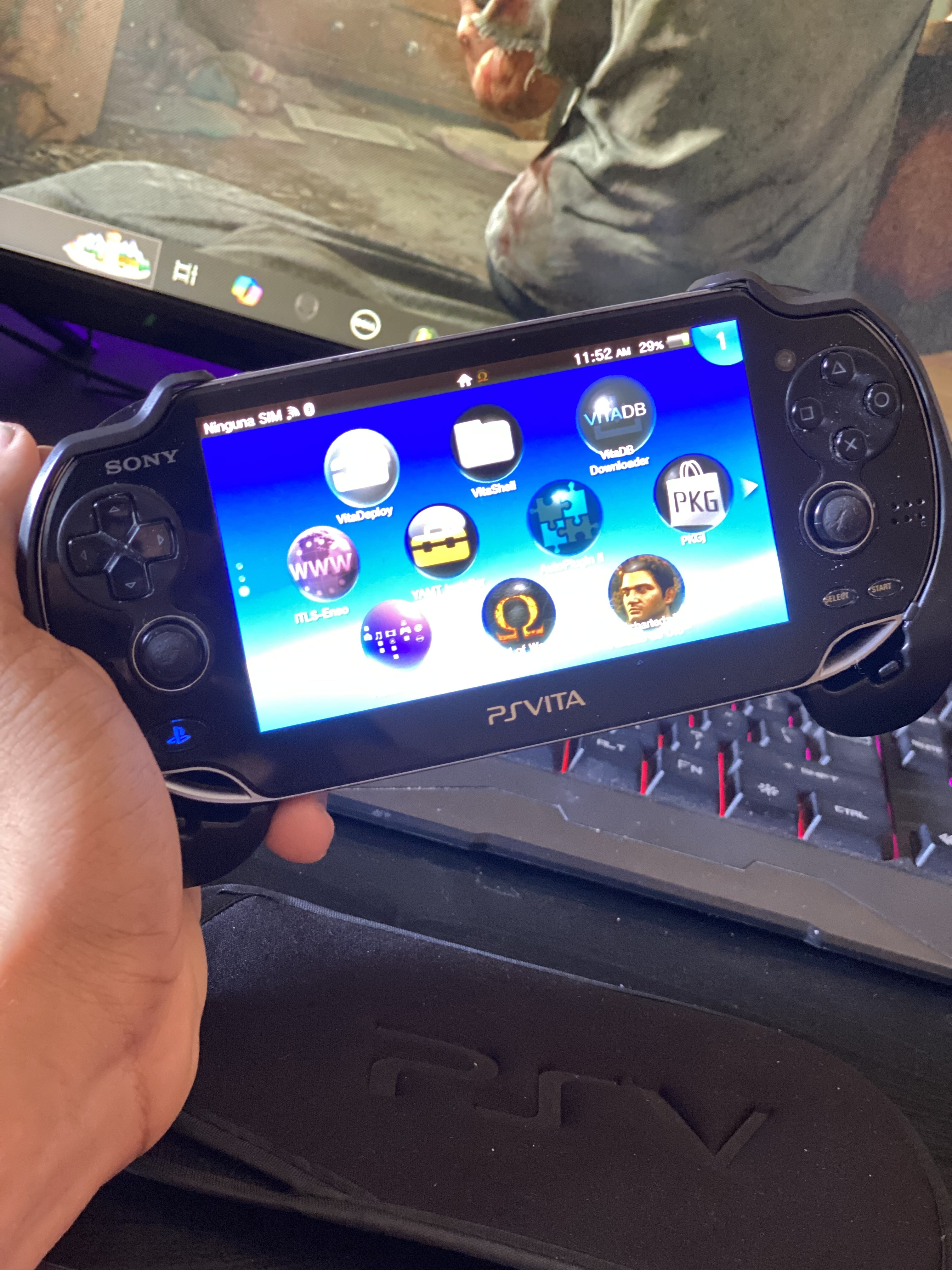 consolas y videojuegos - PsVita Oled hakeada con tienda y juegos 7