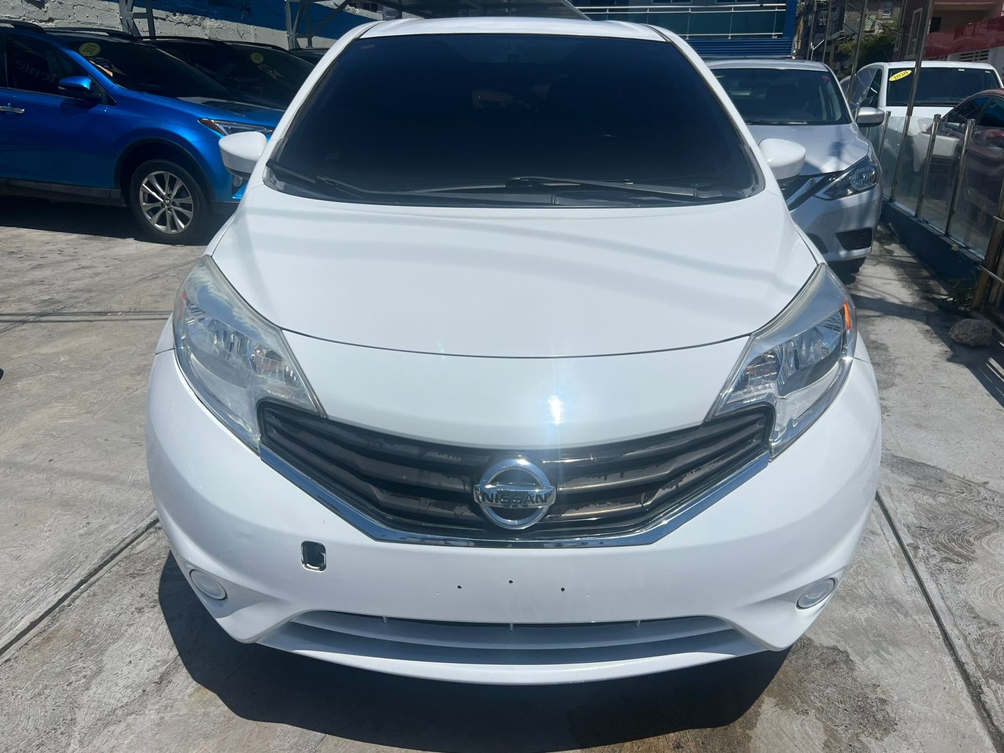 carros - Nissan Versa Note 9