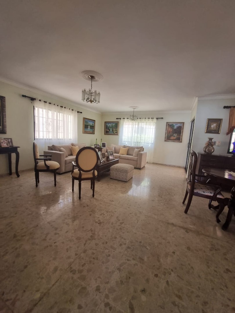 casas - Casa en venta en Las Praderas
RD$21,500,000
 8