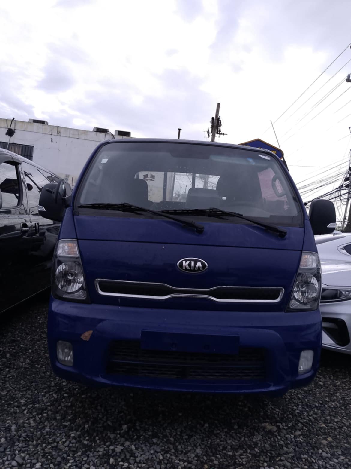 jeepetas y camionetas - KIA BONGO 2017 AZUL DESDE: RD$ 870,100.00 2