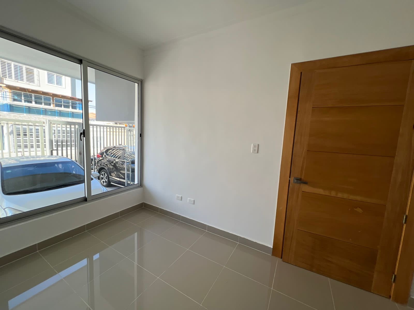 apartamentos - Vendo nuevo independencia primer nivel una hab 1.5