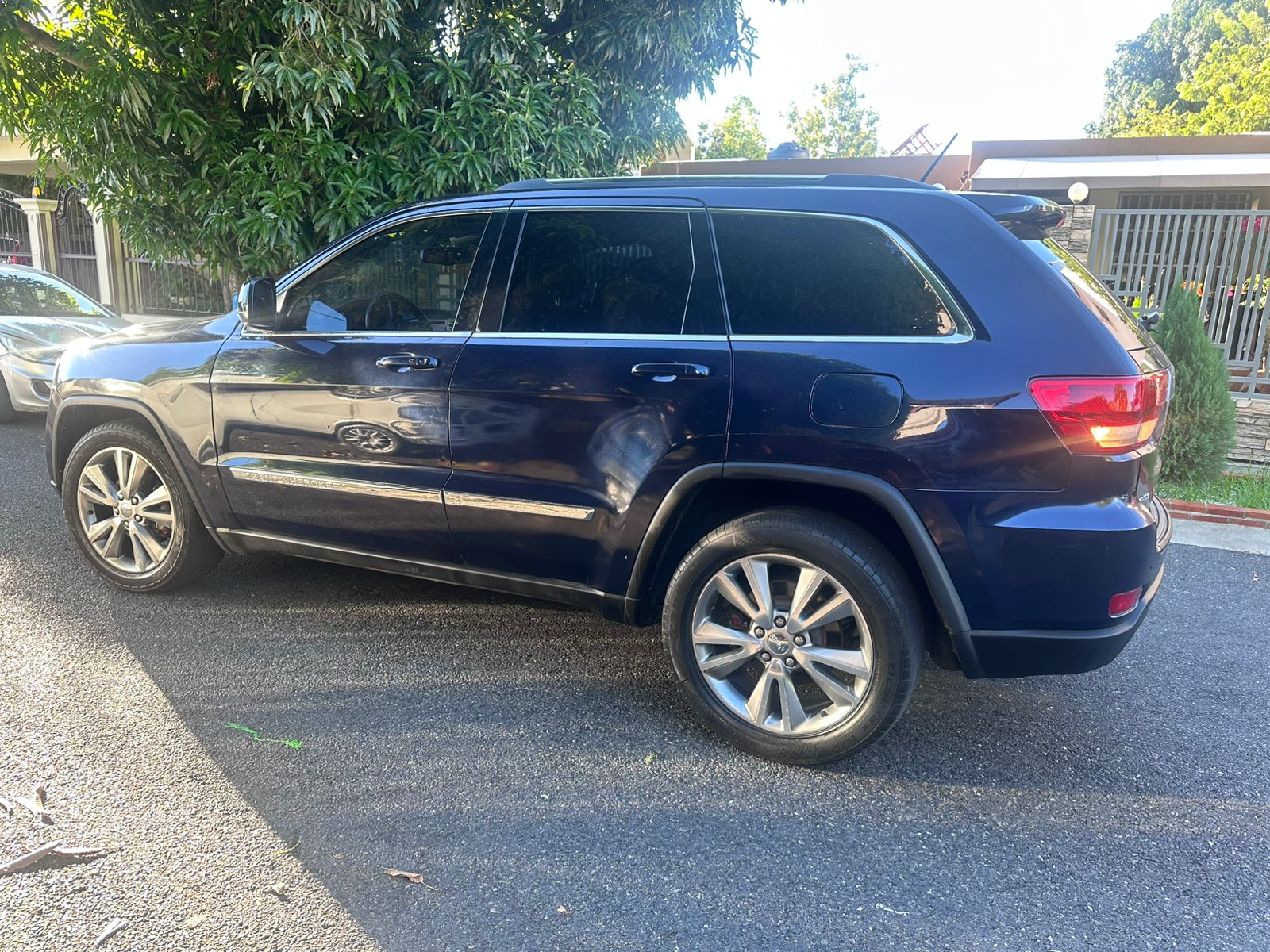 jeepetas y camionetas - Jeep Grand Cherokee Laredo 2013 2