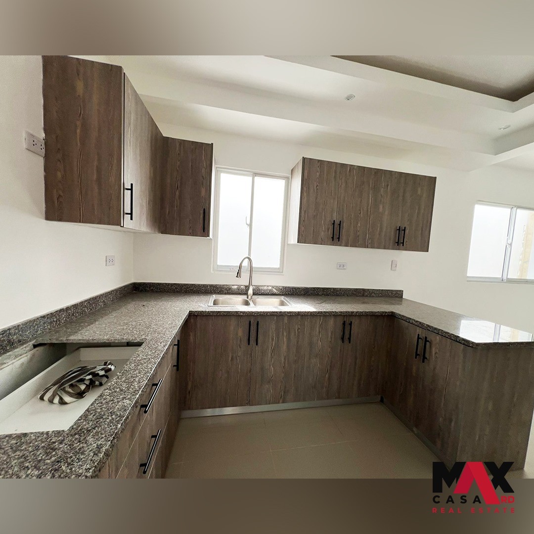 casas - CASA EN VENTA, UBICADA EN EL KM 14 DE LA AUTOPISTA DUARTE, SANTO DOMINGO OESTE  3