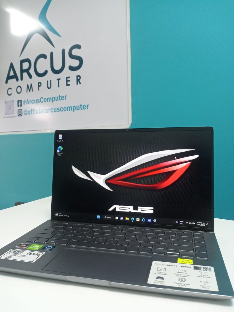 computadoras y laptops - Laptop, ASUS ZenBook Q407I / 10th Gen, AMD Ryzen 5 4500U/ 8GB DDR4 / 256GB SSD / 0