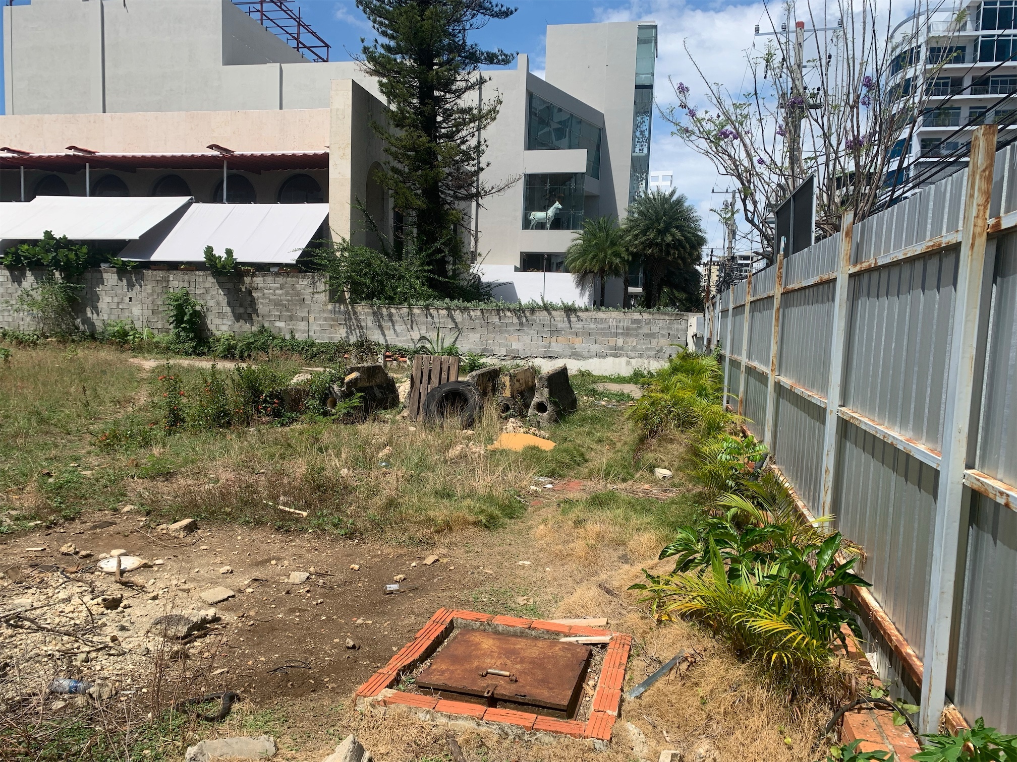 solares y terrenos - Solar en Piantini 1200 metros 2