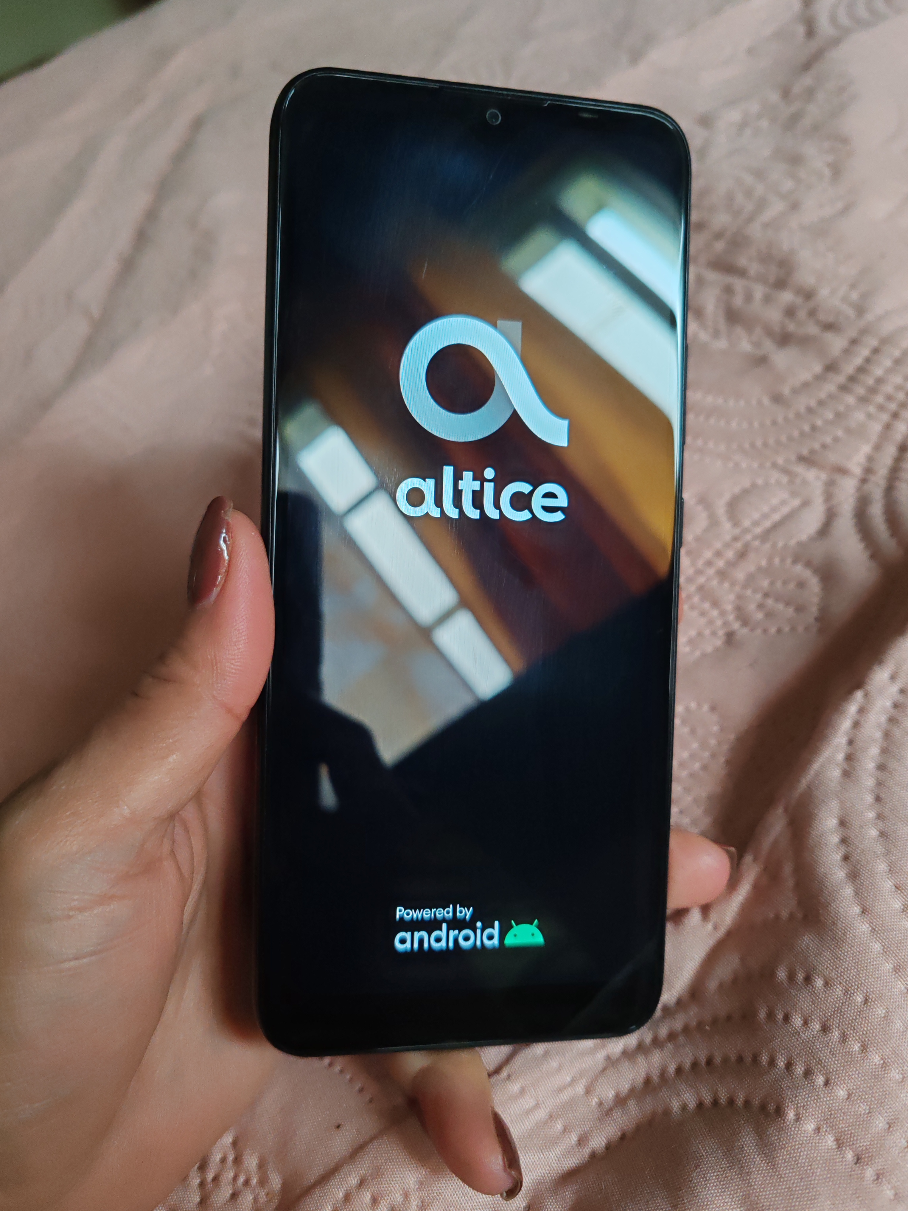 celulares y tabletas - Altice S64