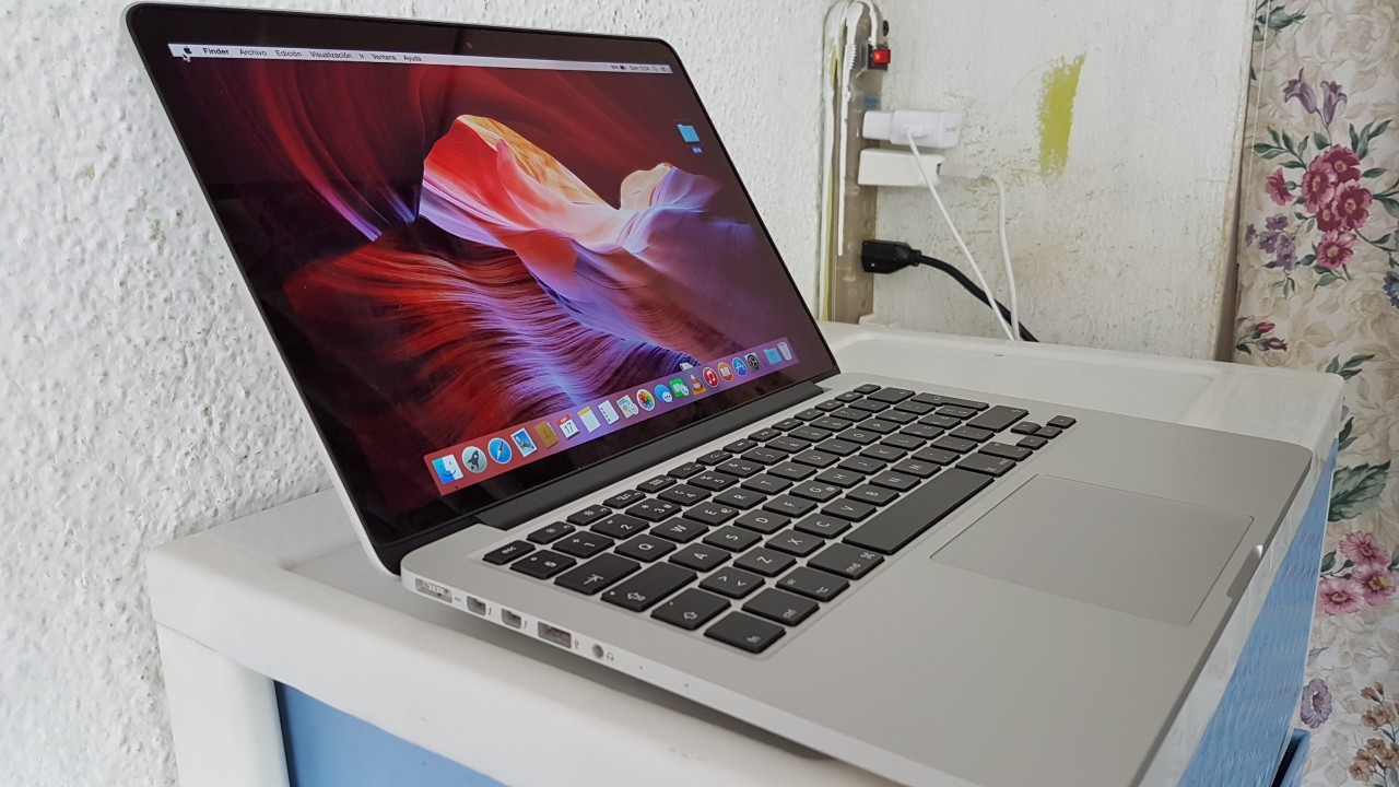computadoras y laptops - Macbook Pro 13.3 Pulg Retina Core i7 Ram 16gb Disco m2 256gb 2015 1