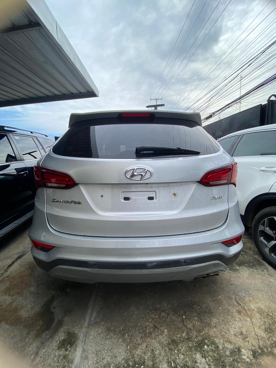 jeepetas y camionetas - HYUNDAI SANTA FE 2018 5