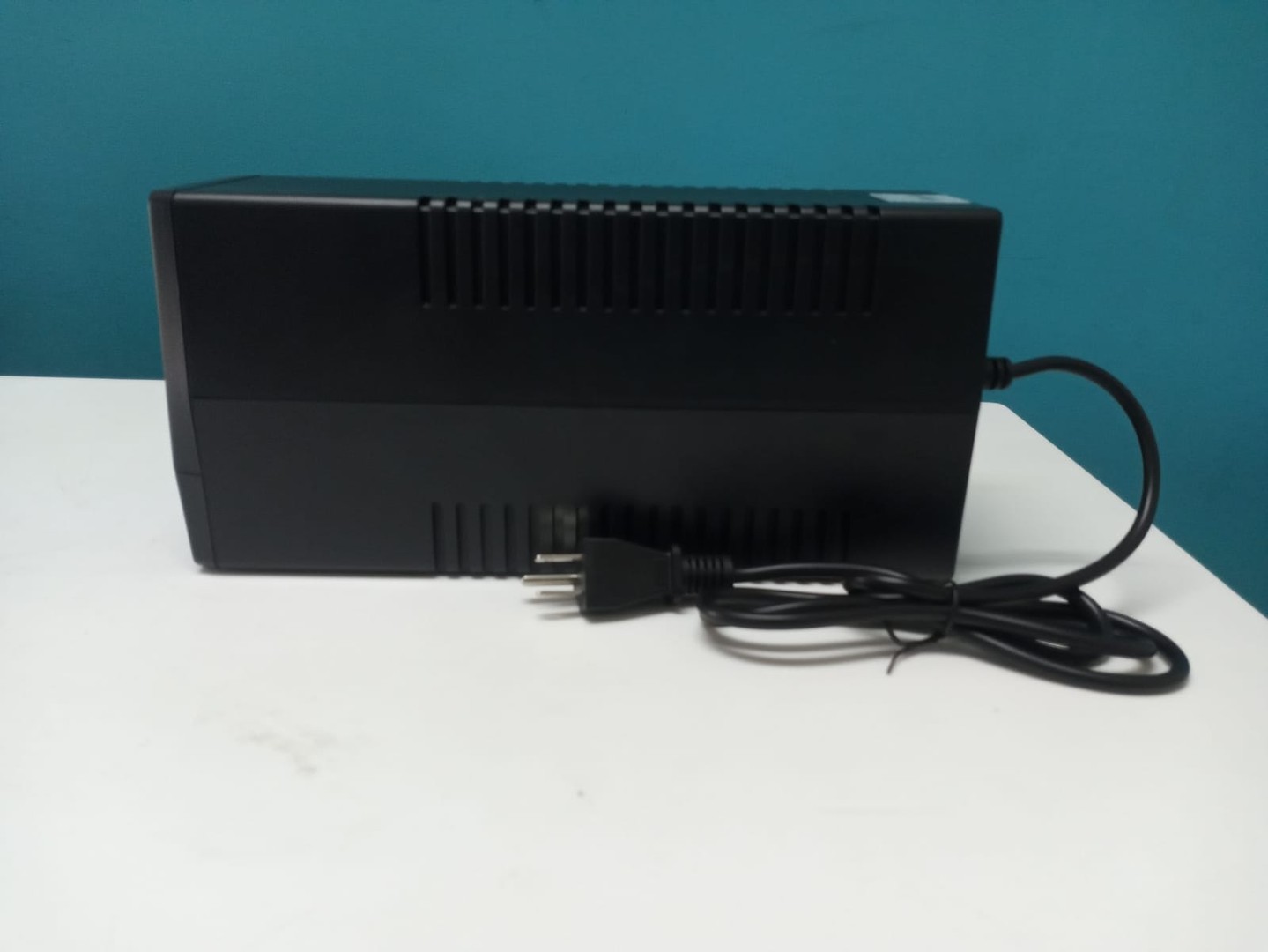 accesorios para electronica - UPS GFORCE 950VA / 750W Model: GF950 GFORCE 4-SALIDAS 2