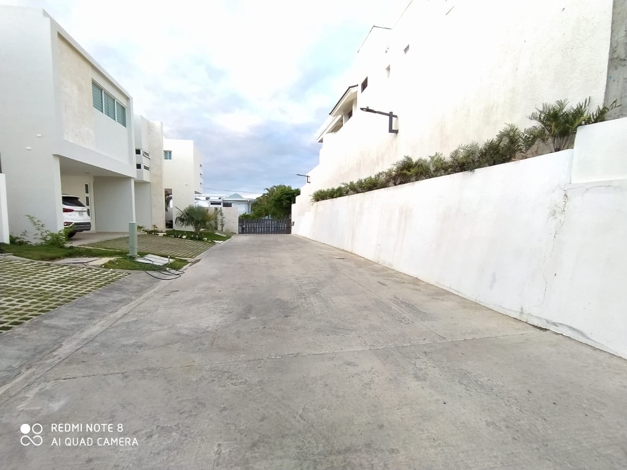 casas - casa de alquiler y venta en proyecto cerrado, Cerro Hermoso. 1