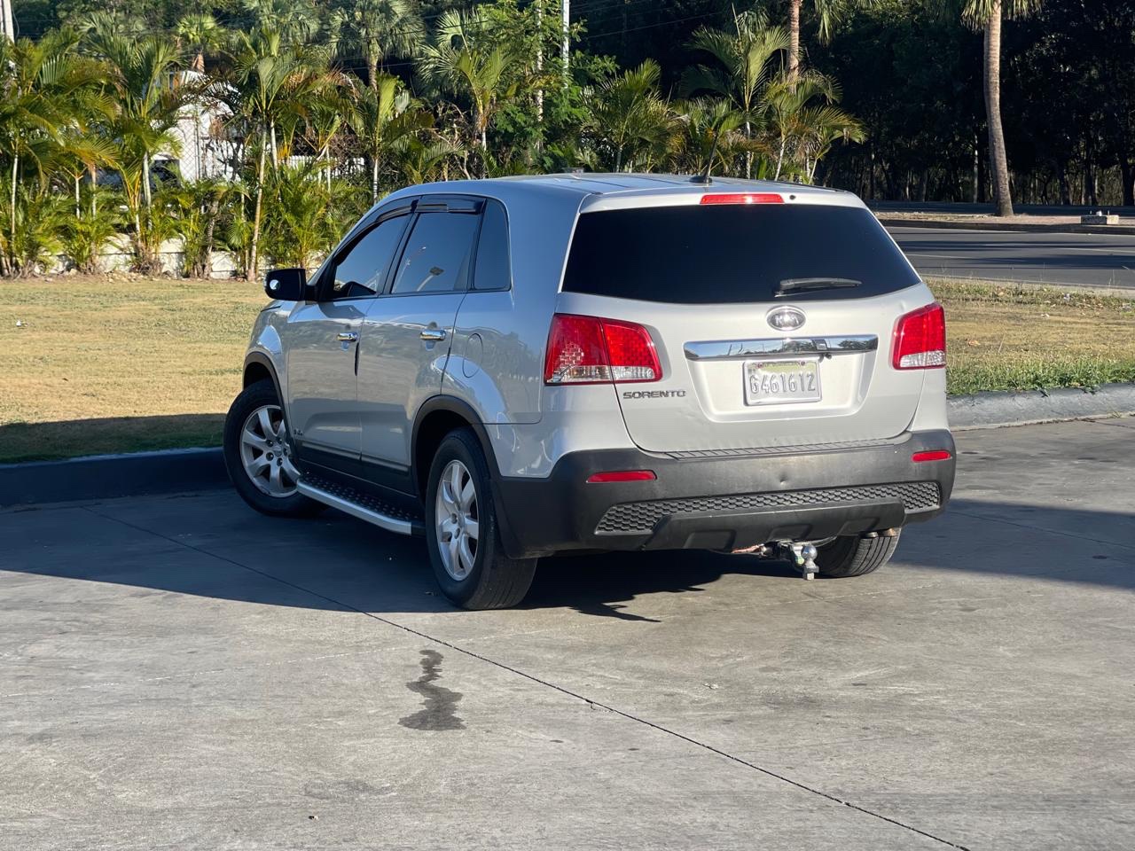 jeepetas y camionetas - KIA SORENTO 2013 4x4 EN PERFECTO ESTADO ESTRIBOS LATERALES HALOGENOS  3