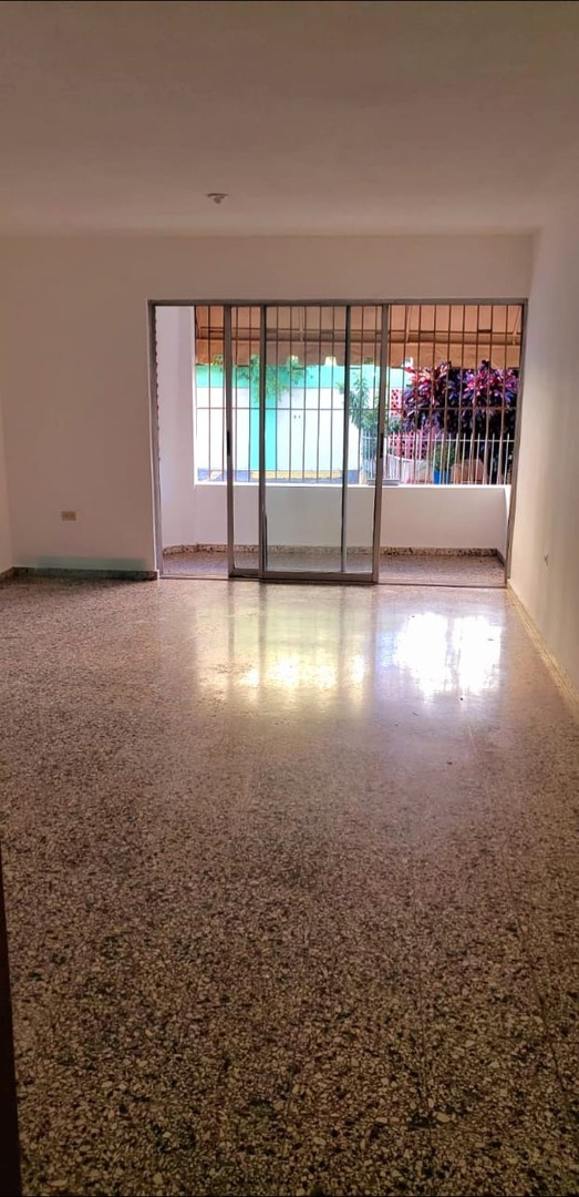 apartamentos - Alquiler av Anacaona
1er piso
2 hab,2b y 1 p
Balcón,
RD$40,000(Incluye mant 5