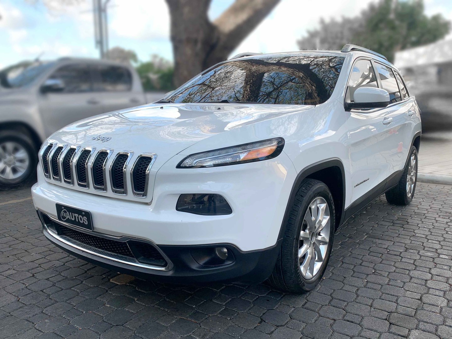 jeepetas y camionetas - Jeep Cherokee limited 2014 6