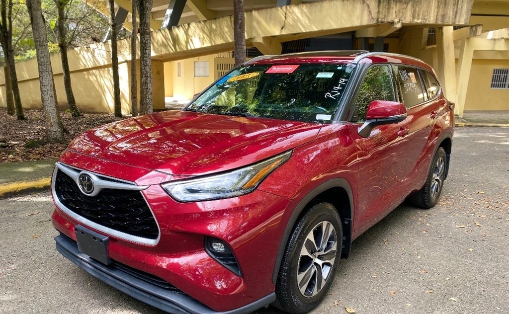 jeepetas y camionetas - 2020 Toyota Highlander XLE 4X4  1