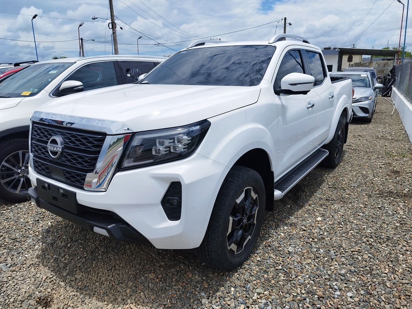 jeepetas y camionetas - 2024 Nissan Frontier LE 4x4 