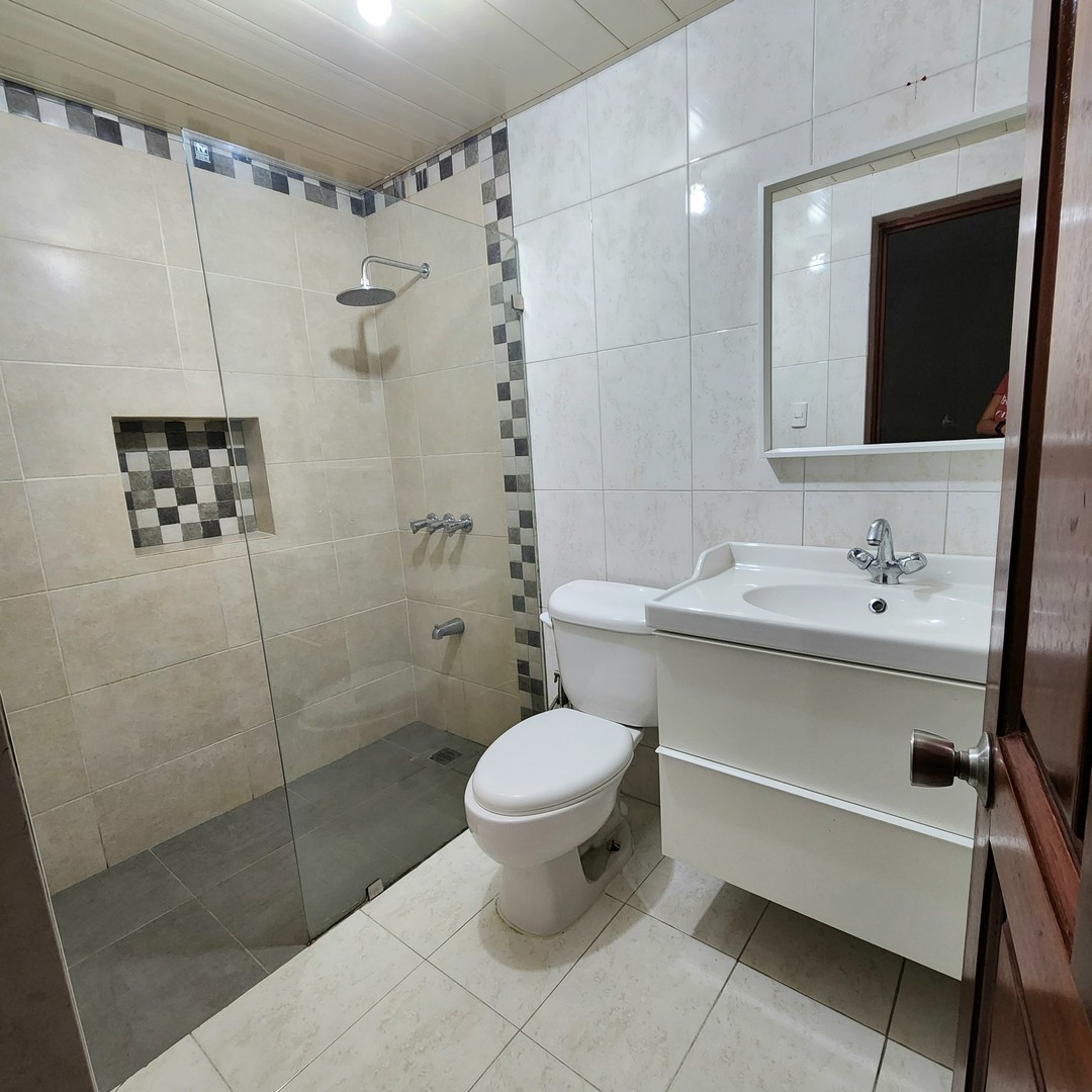 apartamentos - GRAN OPORTUNIDAD Apartamento RENOVADO DLS Cerca de Agora Mall 2