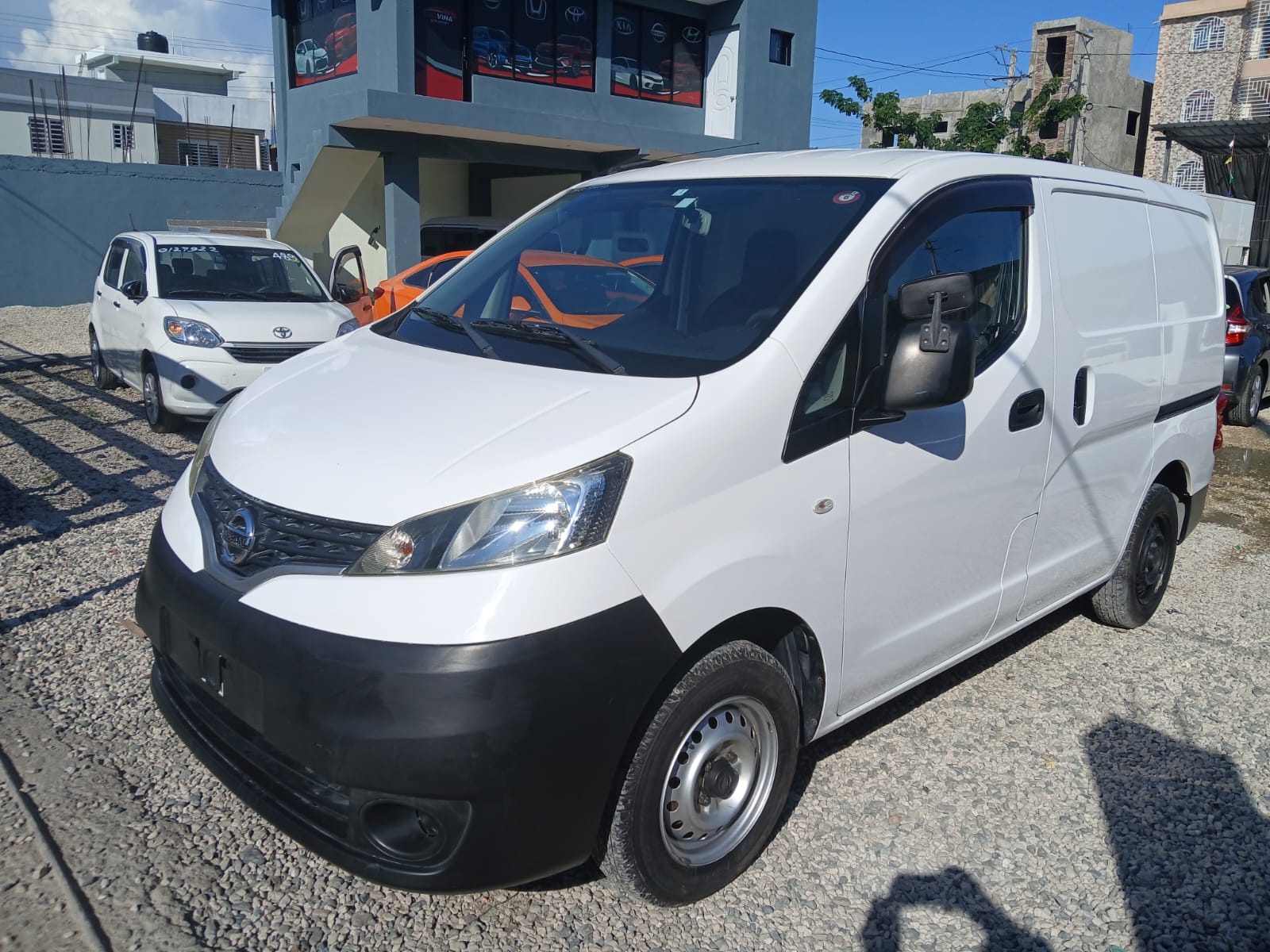 carros - VENDO NISSAN NV200 FINANCIAMIENTO DISPONIBLE 