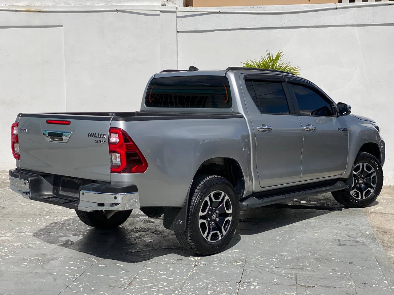 jeepetas y camionetas - TOYOTA HILUX SRV 2023 5