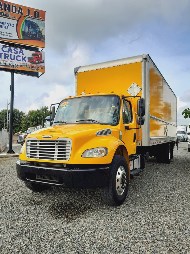 camiones y vehiculos pesados - Freightliner M2 106 año 2019