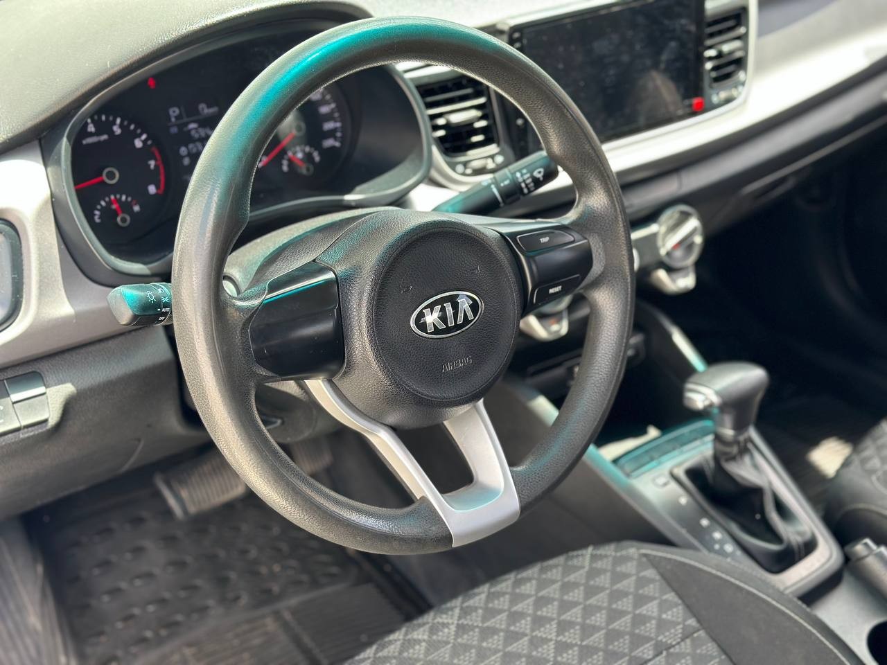 carros - KIA RIO PLUS 2018DE LA CASA VIAMAR80MIL KM 5