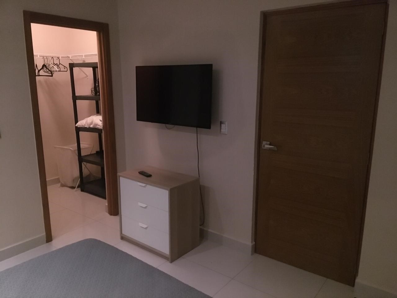 apartamentos - Alquilo apto amueblado, Piantini, 1 hab. 8