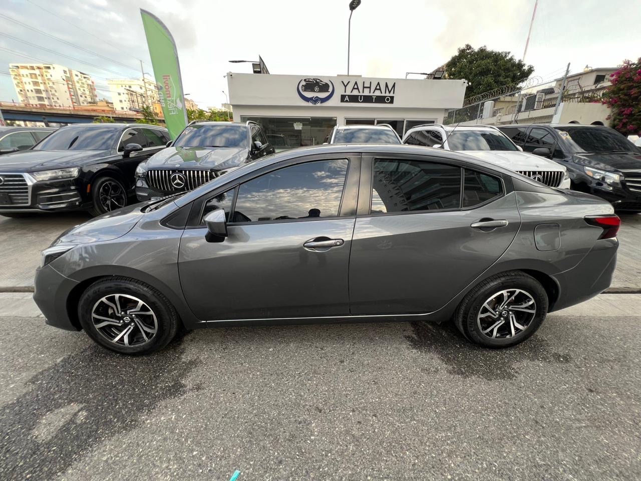 carros - Nissan Versa 2021 4