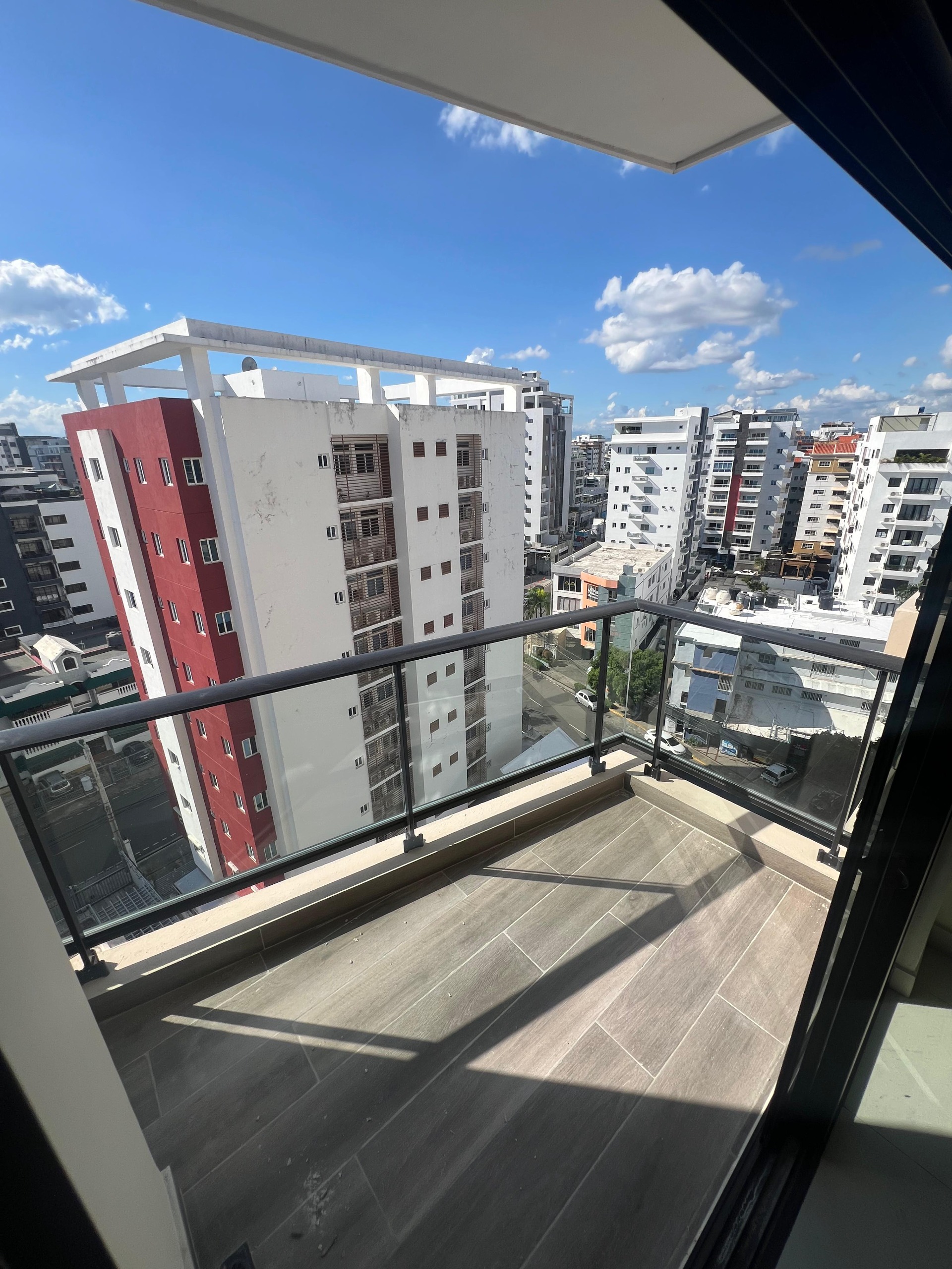 apartamentos - Alquiló piso 9 Evaristo morales dos hab balcón dos 3