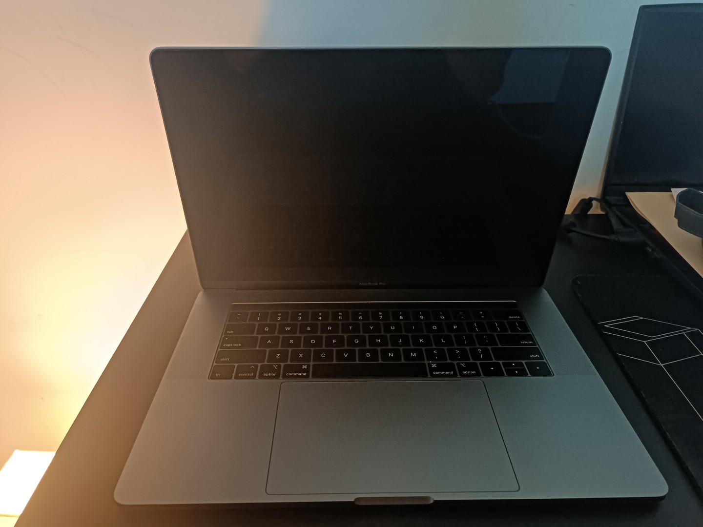 computadoras y laptops - Macbook pro 2018 i9 32GB 1TB SSD 7