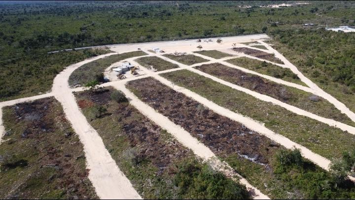 solares y terrenos - vendo solar en punta cana 7