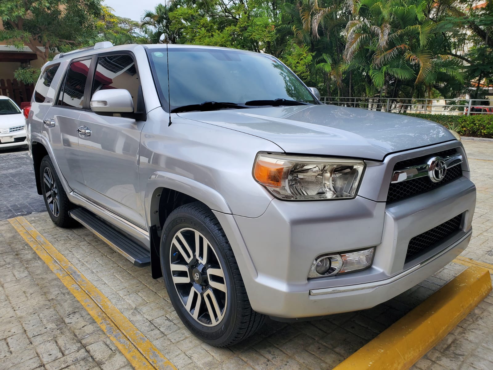 carros - Toyota 4Runner SR5 2011 Versión americana 