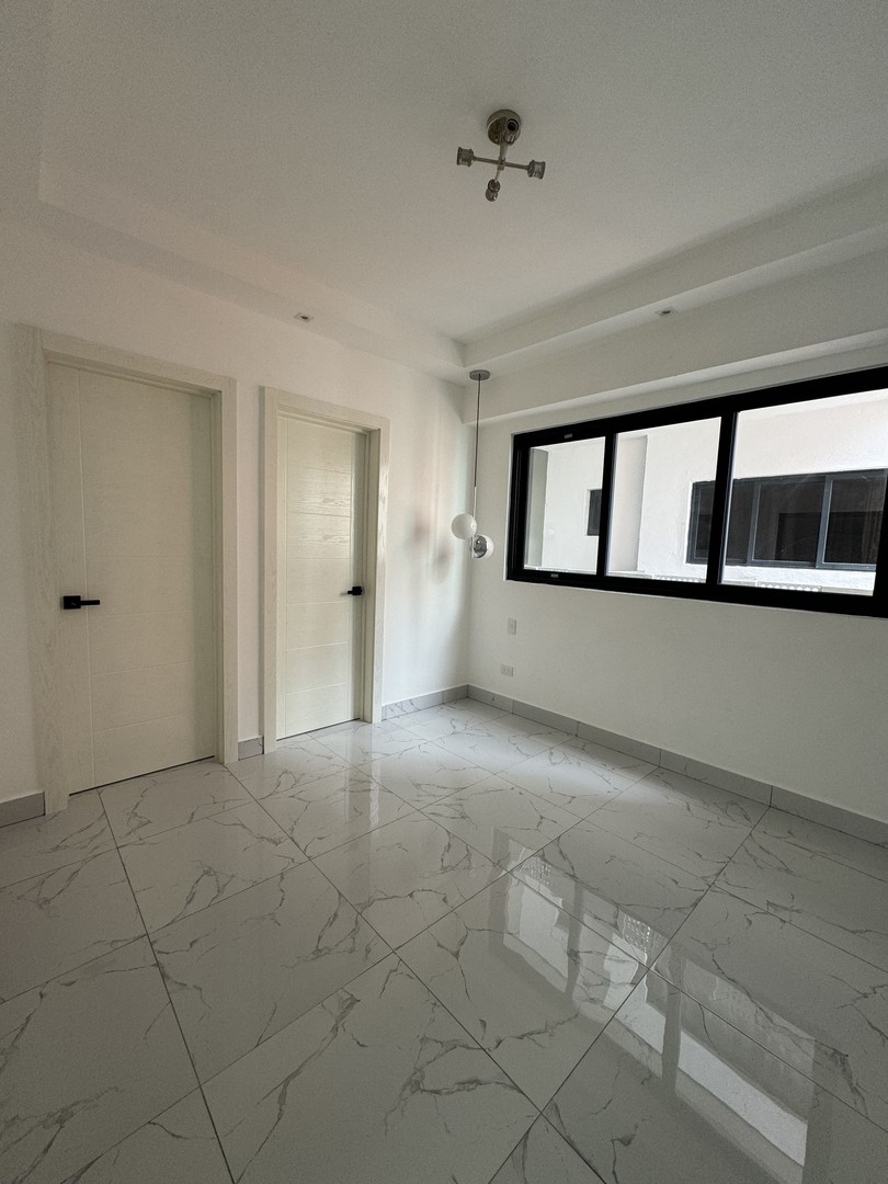 apartamentos - Evaristo Morales nuevo 90m2 2 habitaciones 2.5 banos 2 parqueos balcon 4