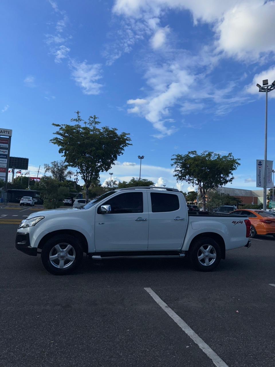 jeepetas y camionetas - Isuzu D-max 2014 LS 3.0 4X4   2