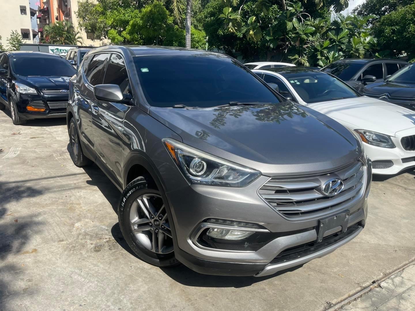 jeepetas y camionetas - HYUNDAI SANTA FE SPORT 2017