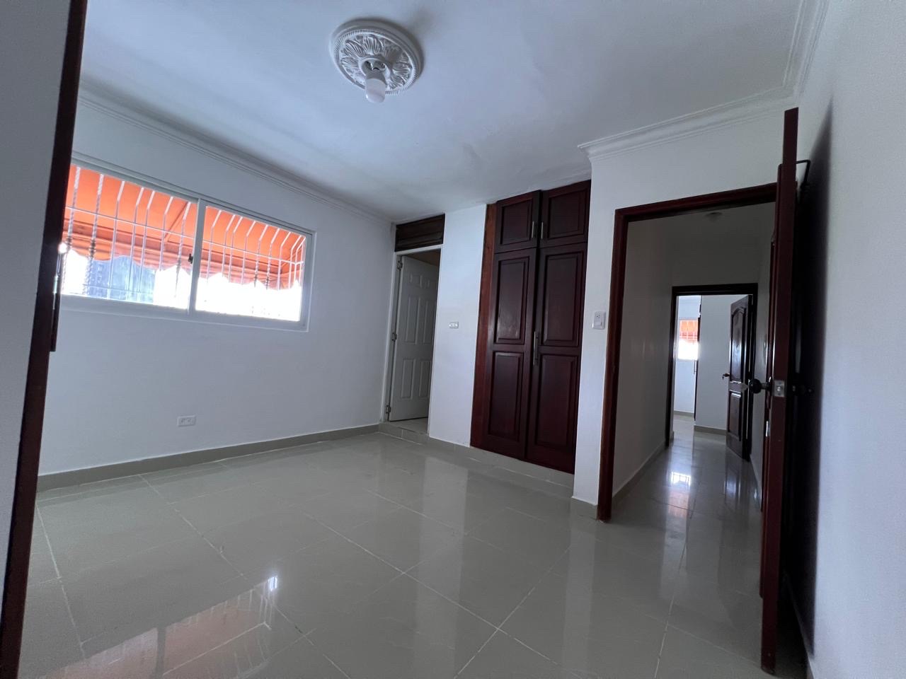 apartamentos - venta de apartamento en Alma Rosa 1 4to piso sin ascensor Santo Domingo este  7