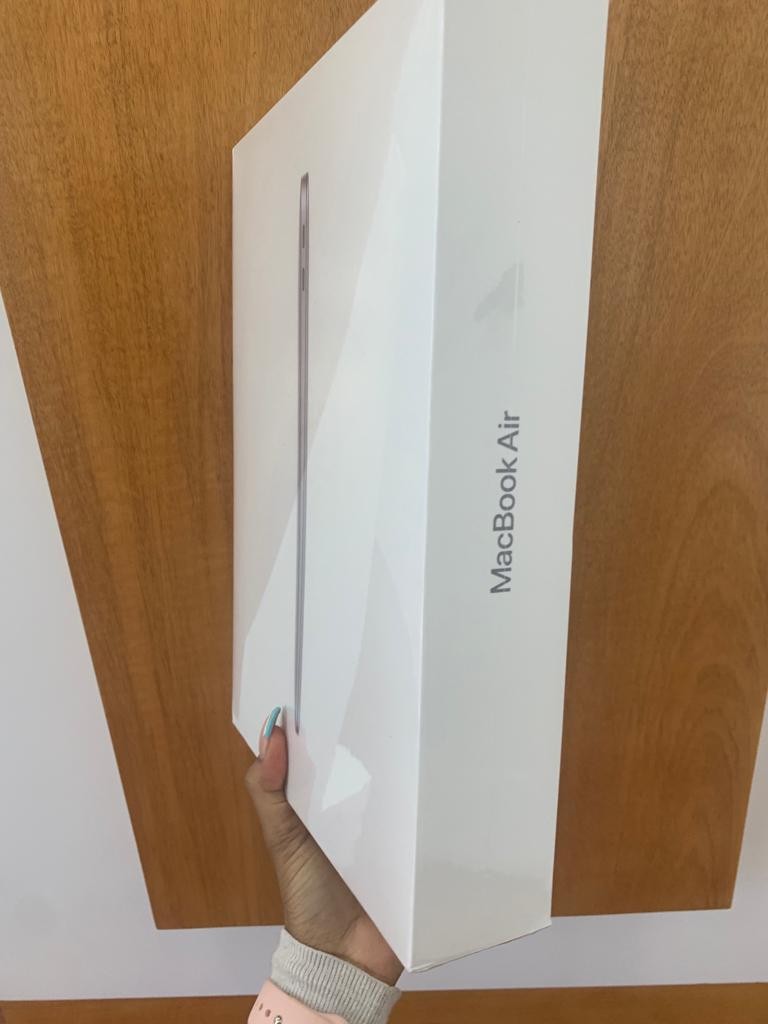 celulares y tabletas - MacBook Air 2020 256gb 8gb RAM 1