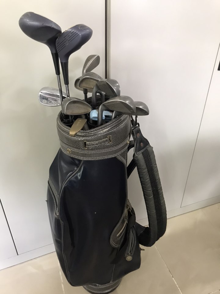 deportes - Bolsa y 12 palos de Golf 🏌️‍♂️ usados por solo 13,499.99 1