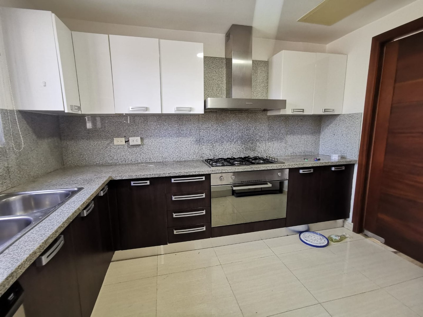 apartamentos - 📍 EN VENTA apartamento moderno y amplio en el exclusivo sector de Piantini!! 

 4