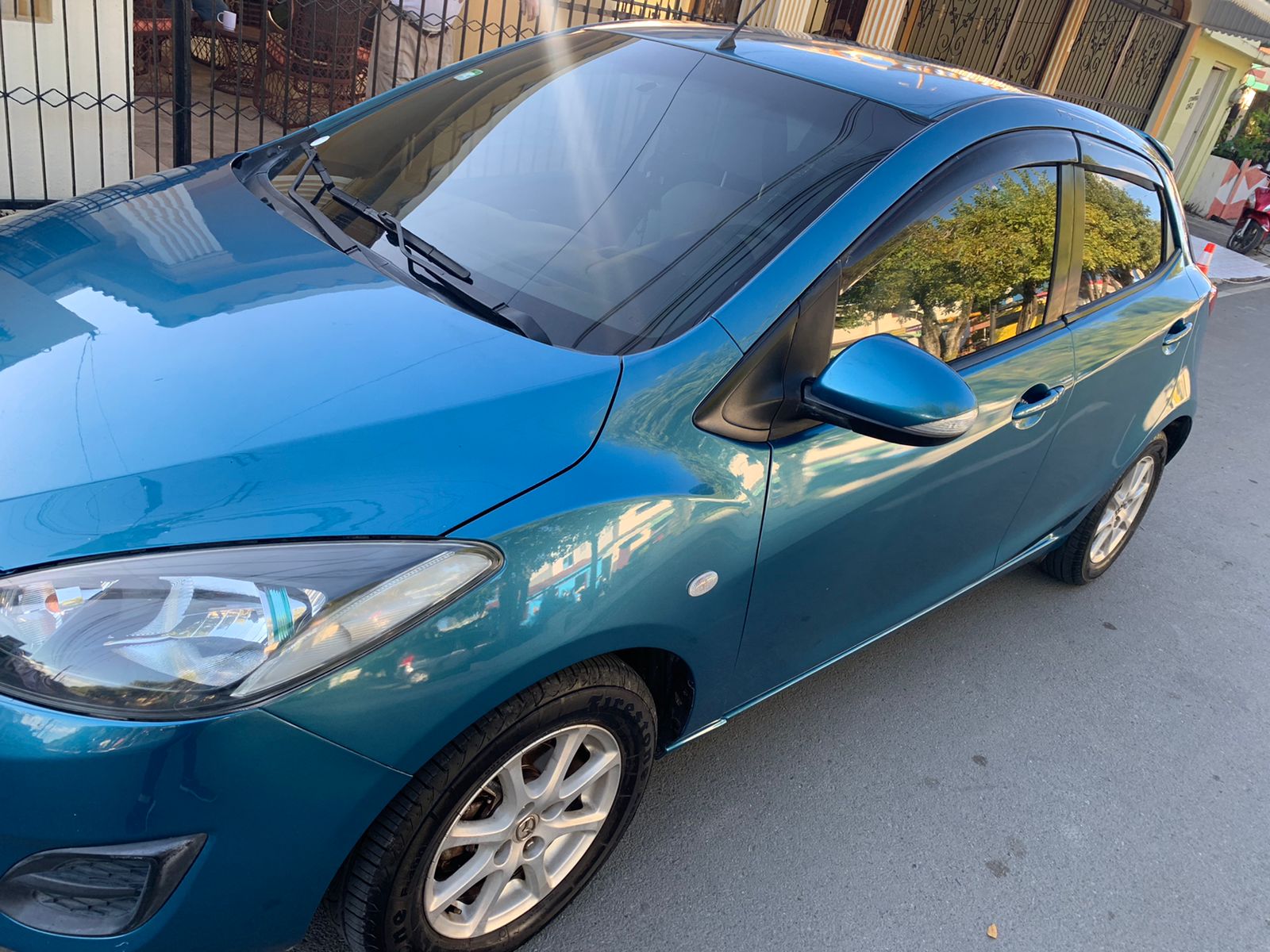 carros - mazda Demio 2012 4